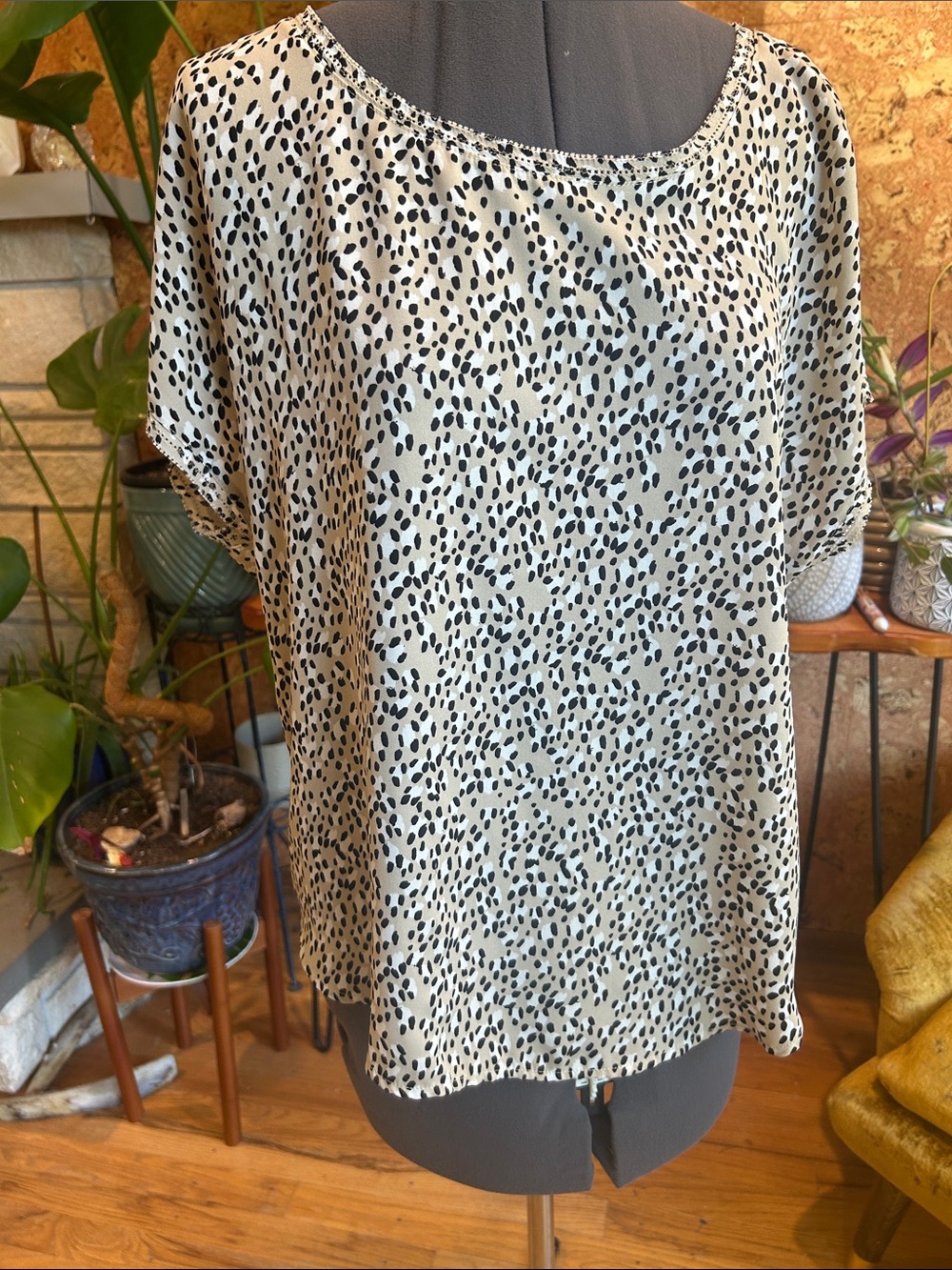 Banana Republic Leopard Print short sleeve Blouse